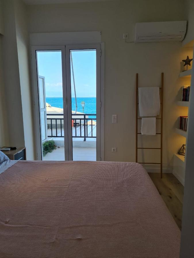 Ferienwohnung Grace Seaside Loutráki Exterior foto