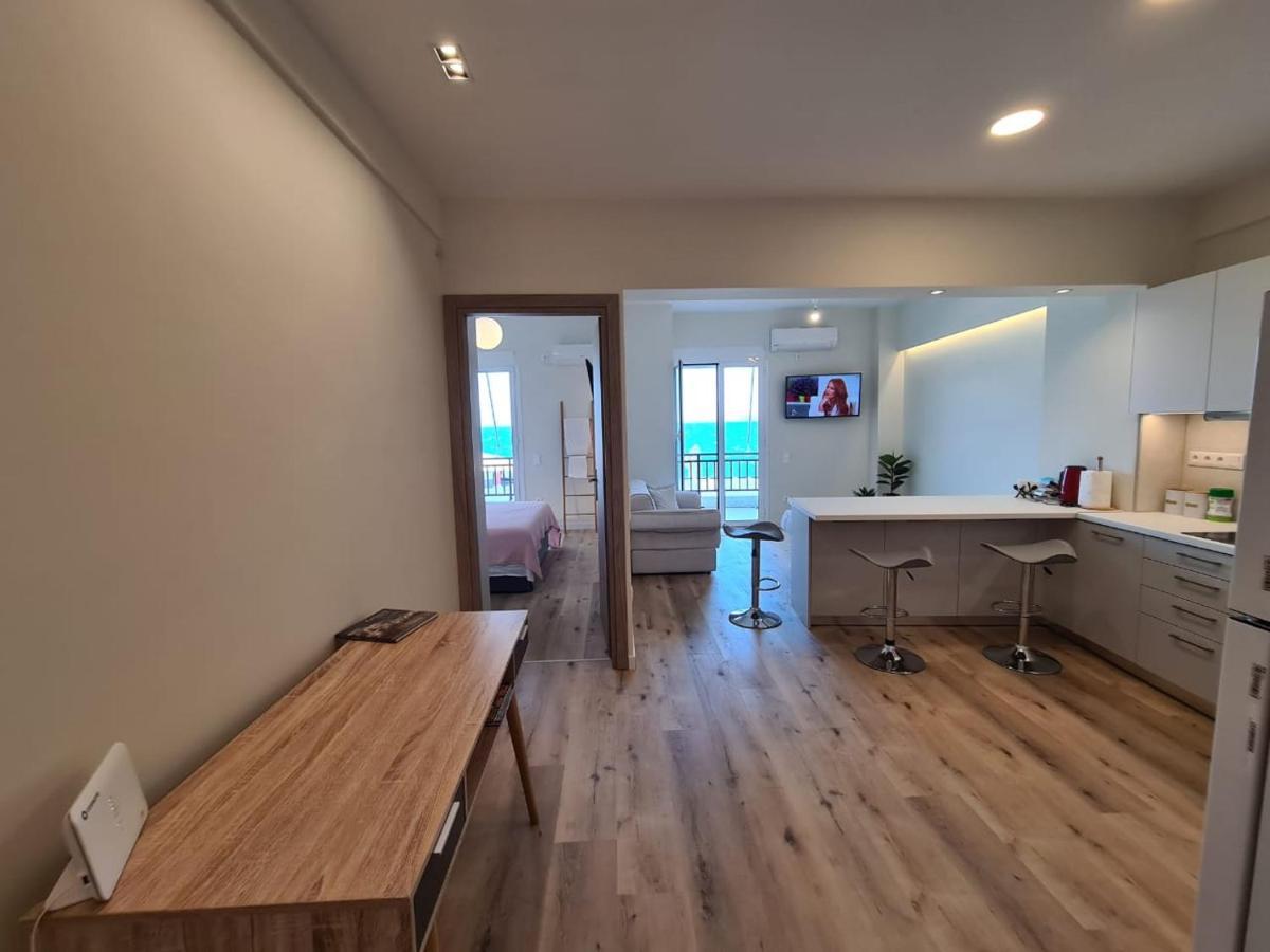 Ferienwohnung Grace Seaside Loutráki Exterior foto