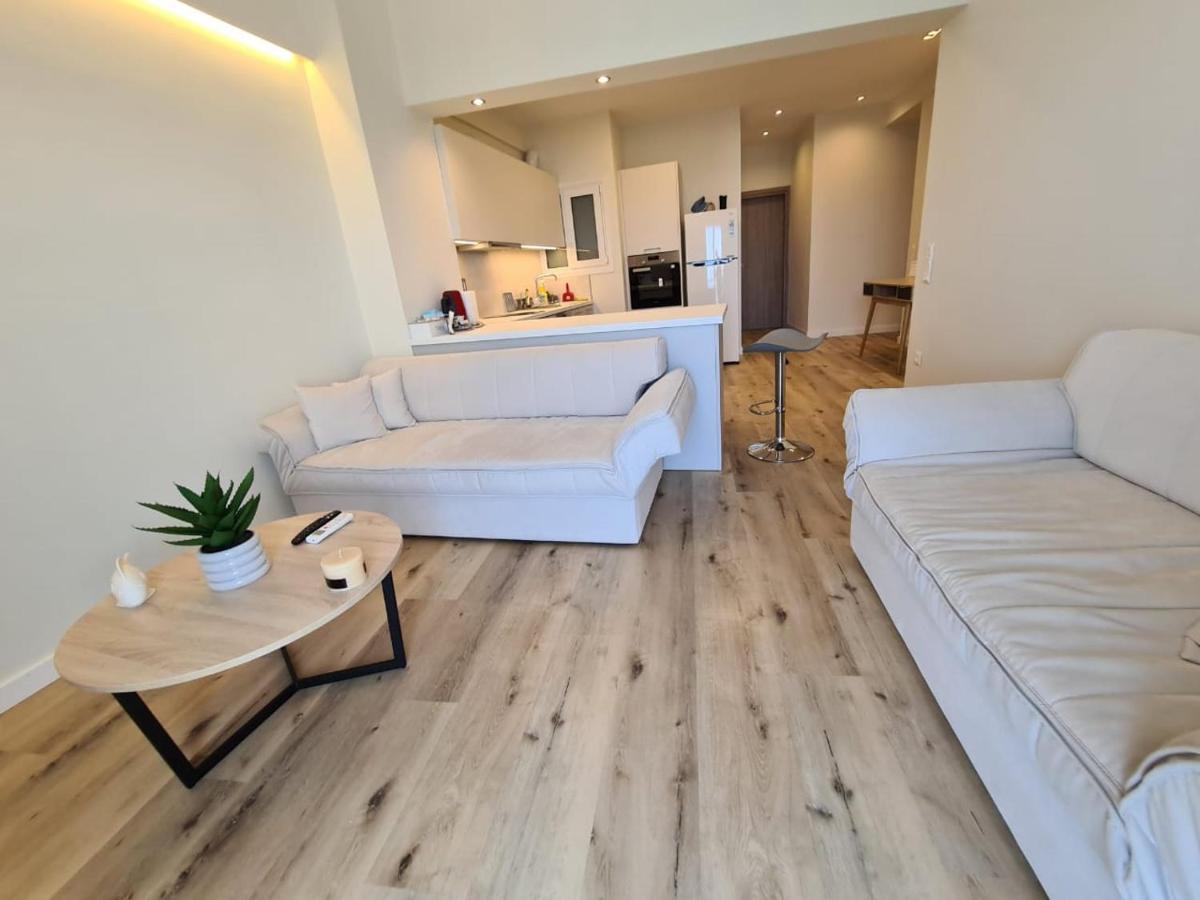 Ferienwohnung Grace Seaside Loutráki Exterior foto
